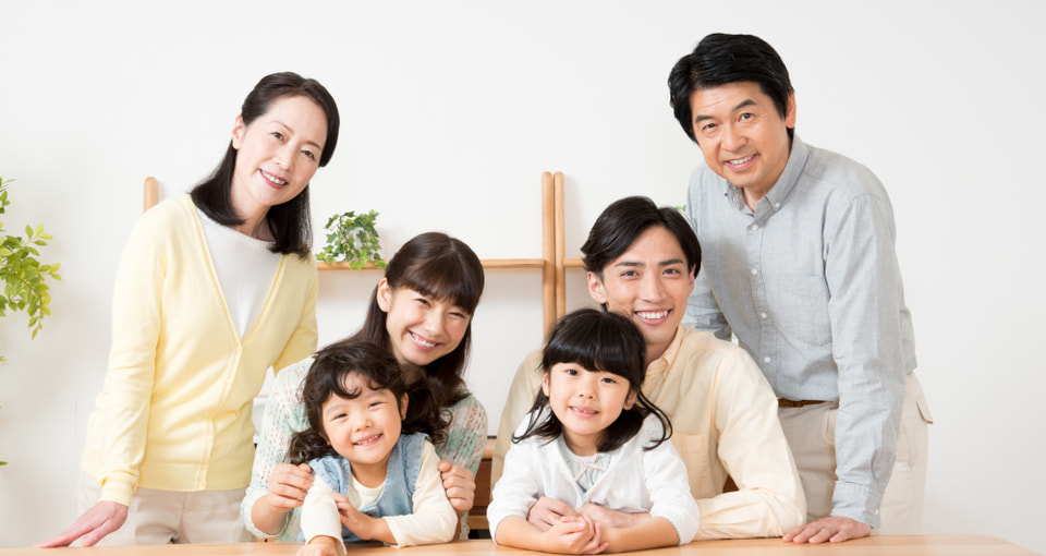 安心で笑顔の三世代家族